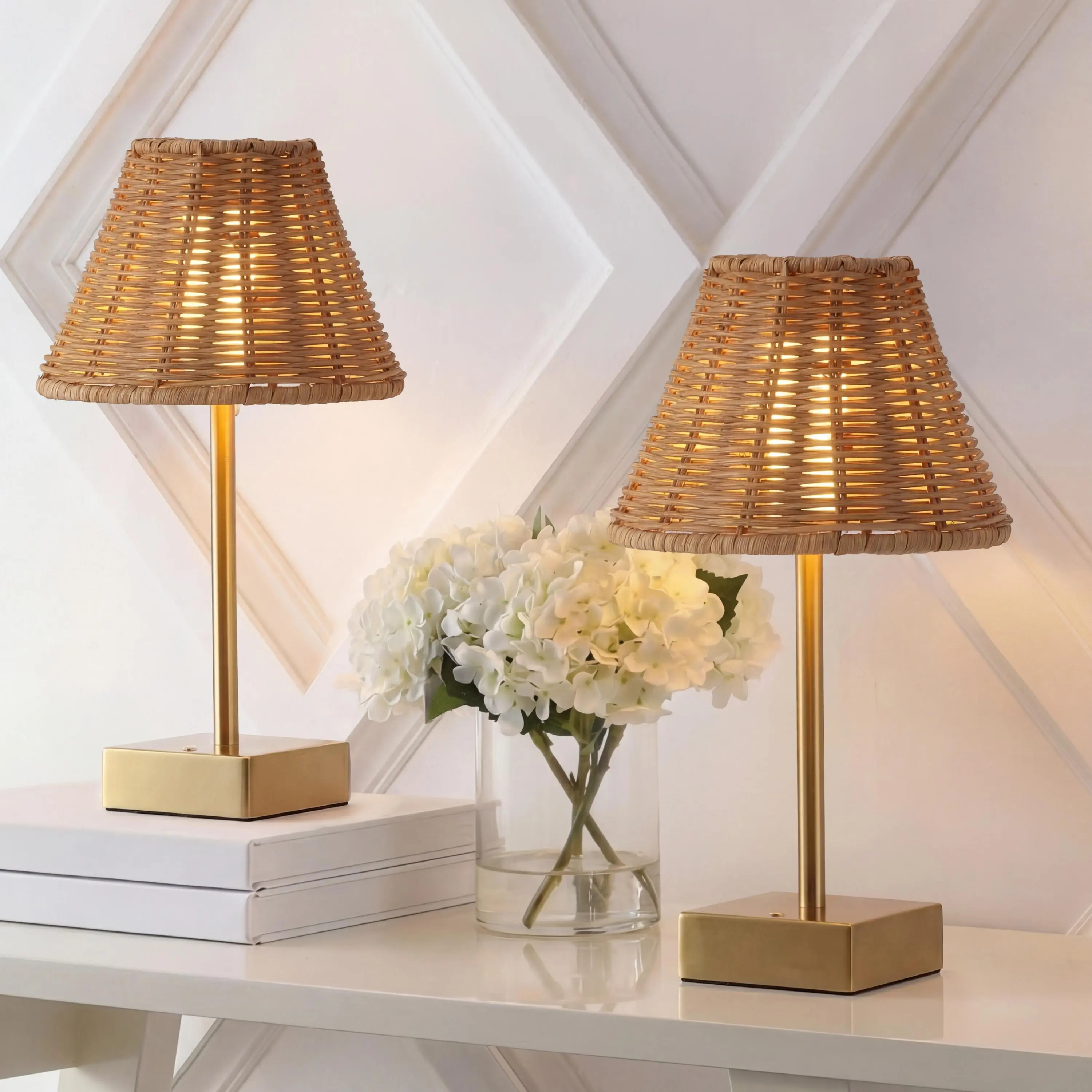 JONATHAN Y Chester Coastal Bohemian Look Indoor Metal-Rattan Tapered Cordless Rechargeable Integrated Dimmer LED Table Lamp with Touch Sensor (Set of 2), Set Of Two