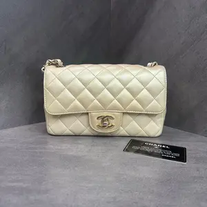 Pre-owned CHANEL SN30 Lambskin Quilted Extra Mini Flap Light Gold