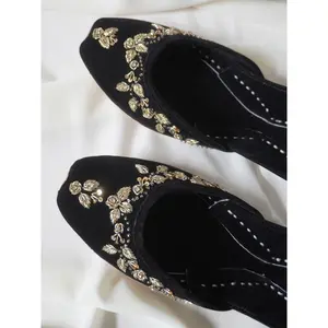 Black Bri Handmade Jutti/Khussa