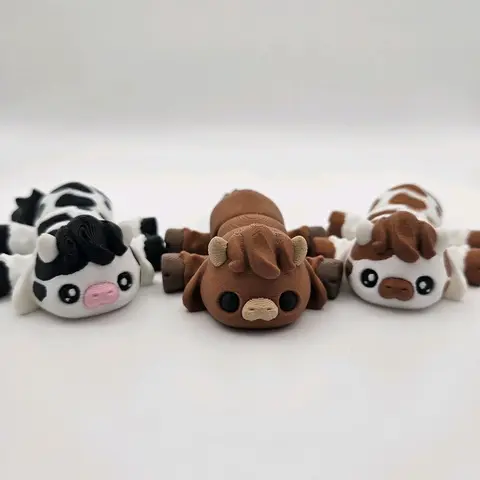 3D Printed Articulating Highland Cow Figurine Great Gift and Desk Figure