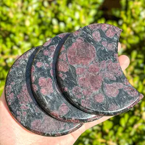 【Star Gate】1 count "Handmade Fireworks Garnet Crescent Ornament - Unique Decor with Celestial Allure"