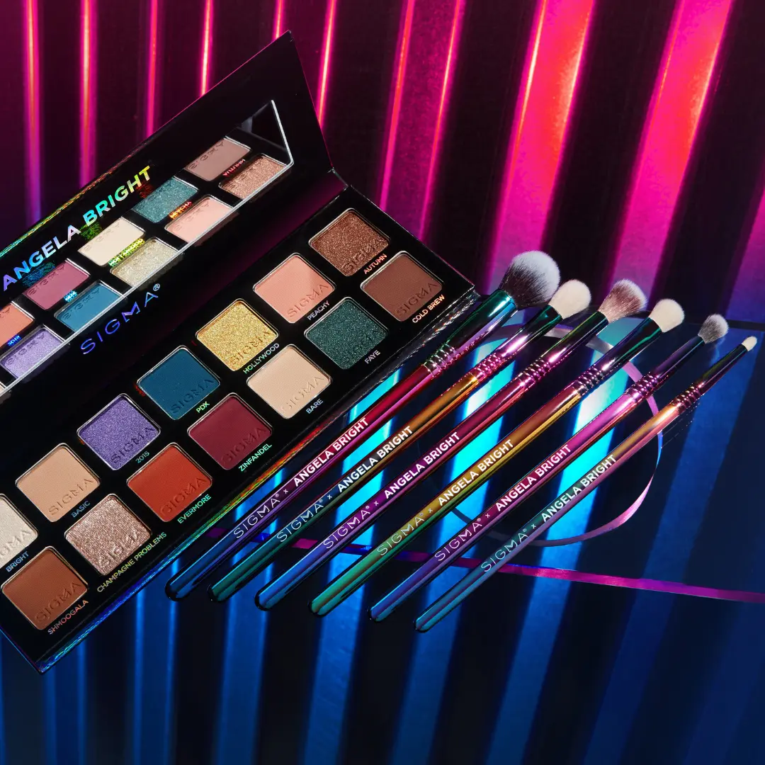 Sigma Beauty Sigma x Angela Bright Brush Set & Eyeshadow Palette