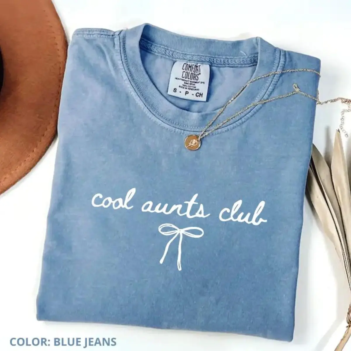 Cool Aunts Club Bow Shirt Cute Coquette Auntie Graphic Tee Minimalist Ribbon Bow Aunt Top Comfort Colors Blue Jeans T Shirt New Aunt Gift Best Auntie Ever Apparel Pregnancy Announcement Family Aesthetic Oversized Cotton Streetwear