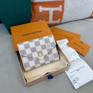 Pre-owned Louis Vuitton canvas Small Leather Goods White Damier Azur Short Sarah Wallet