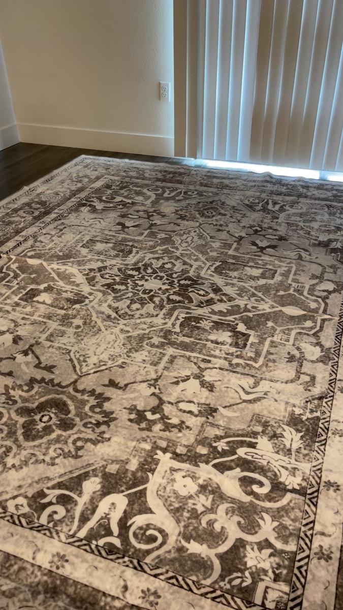 Item: Taupe, 8x10 ft