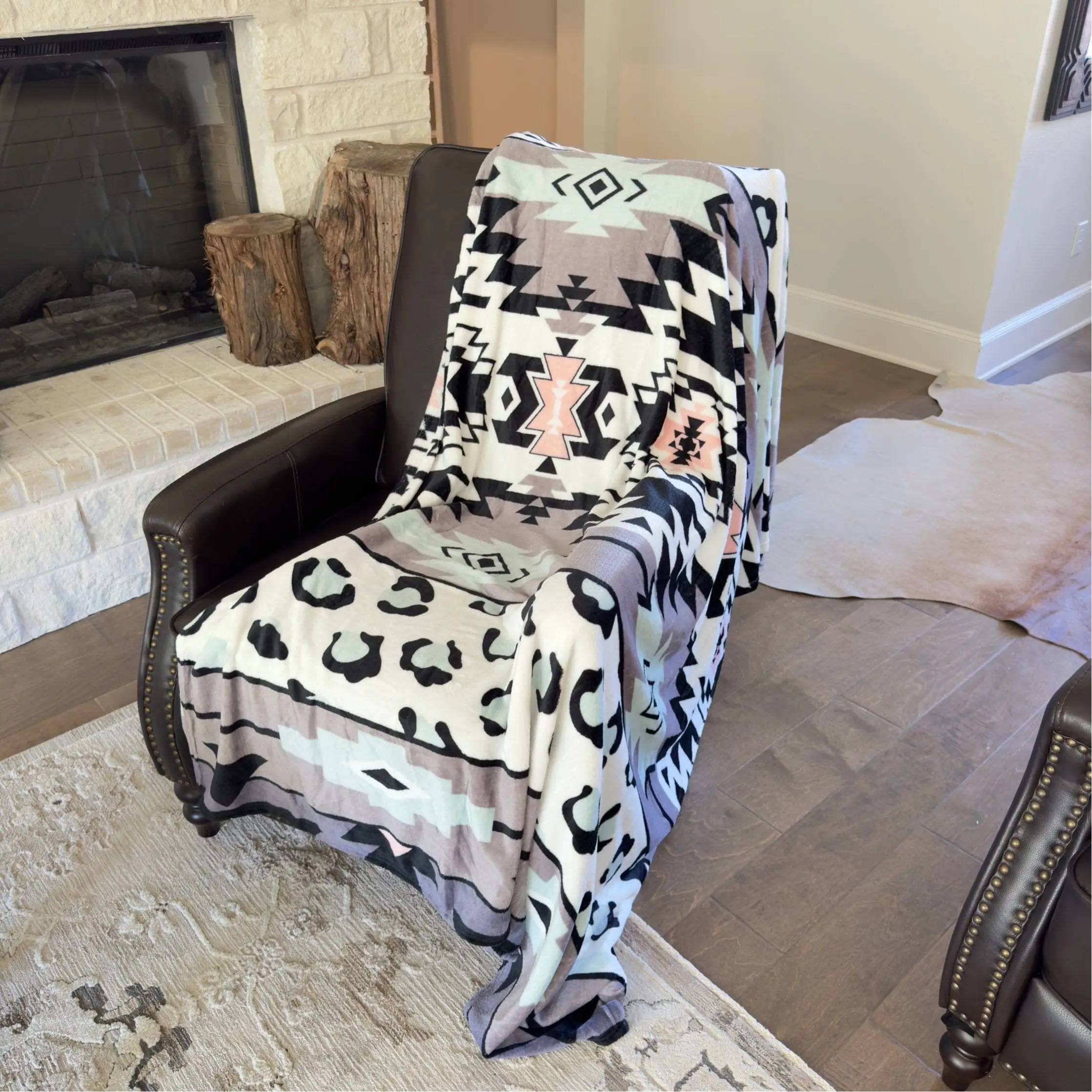 The Scarlett Lightweight Soft Throw Blanket 60"x80"