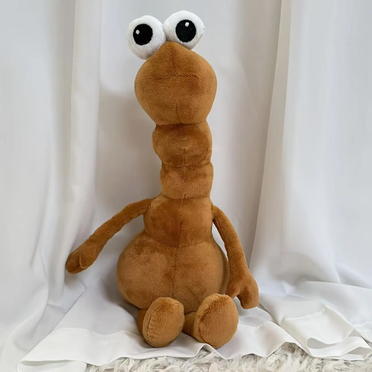 32cm-12.6in Marcus the Worm Polyester Stuffed Toy, Brown Big-Eyed Plush Doll, Creative Cute House Decoration, Surprise Birthday Holiday Gift for Kids