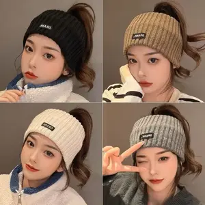 A Stylish Headband with a Broad Edge That Offers Warmth for Your Forehead, Perfect for Autumn And Winter Outfits. This Women'S Fashion Accessory Also Serves As a Face-Washing Strap And a Ponytail Holder, Making It Versatile for Various Activities