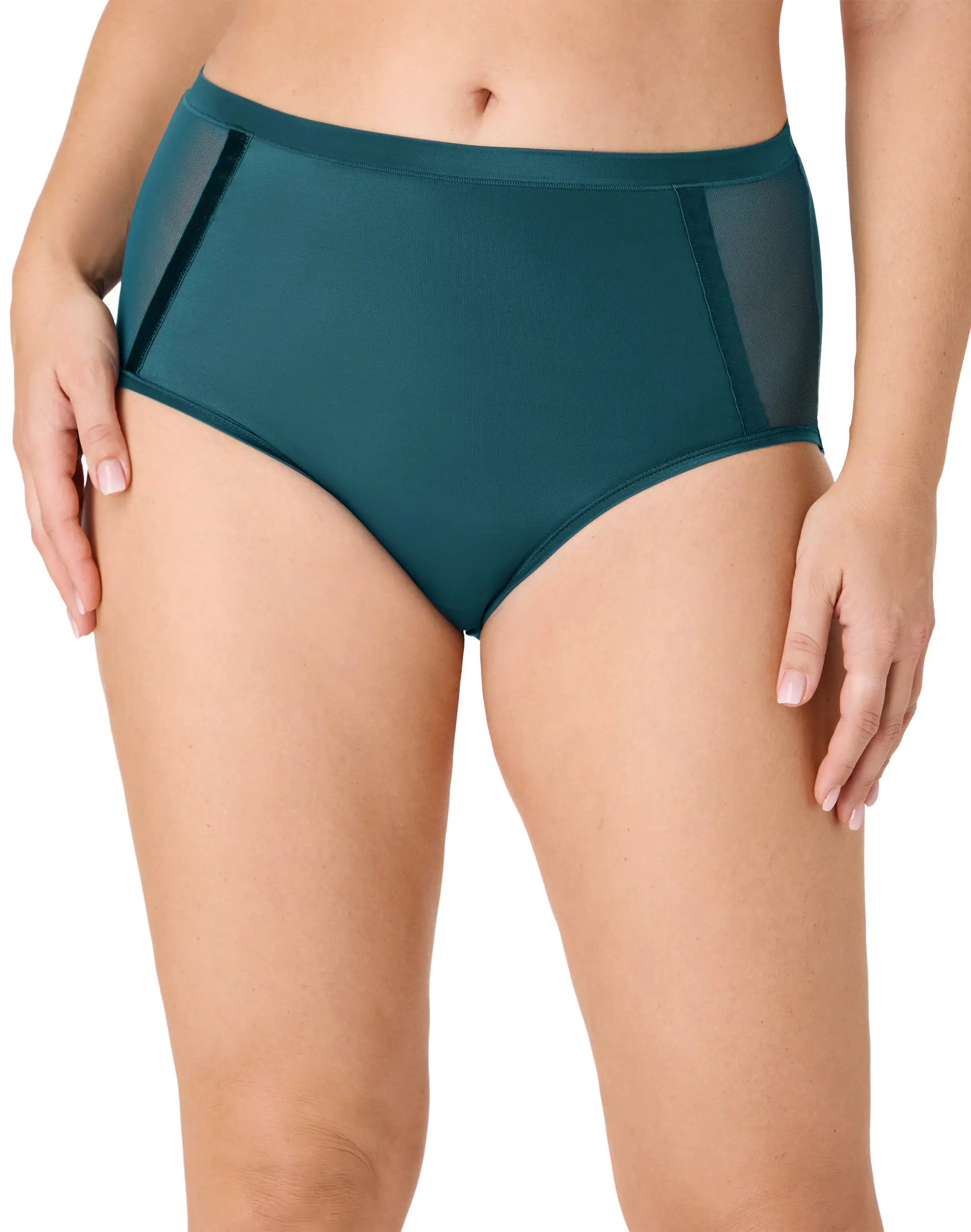Bali Underwear Brief Flawless Fit Smoothing Moisture-Wicking Panties Comfortable Second-Skin Feel Women's Underwear