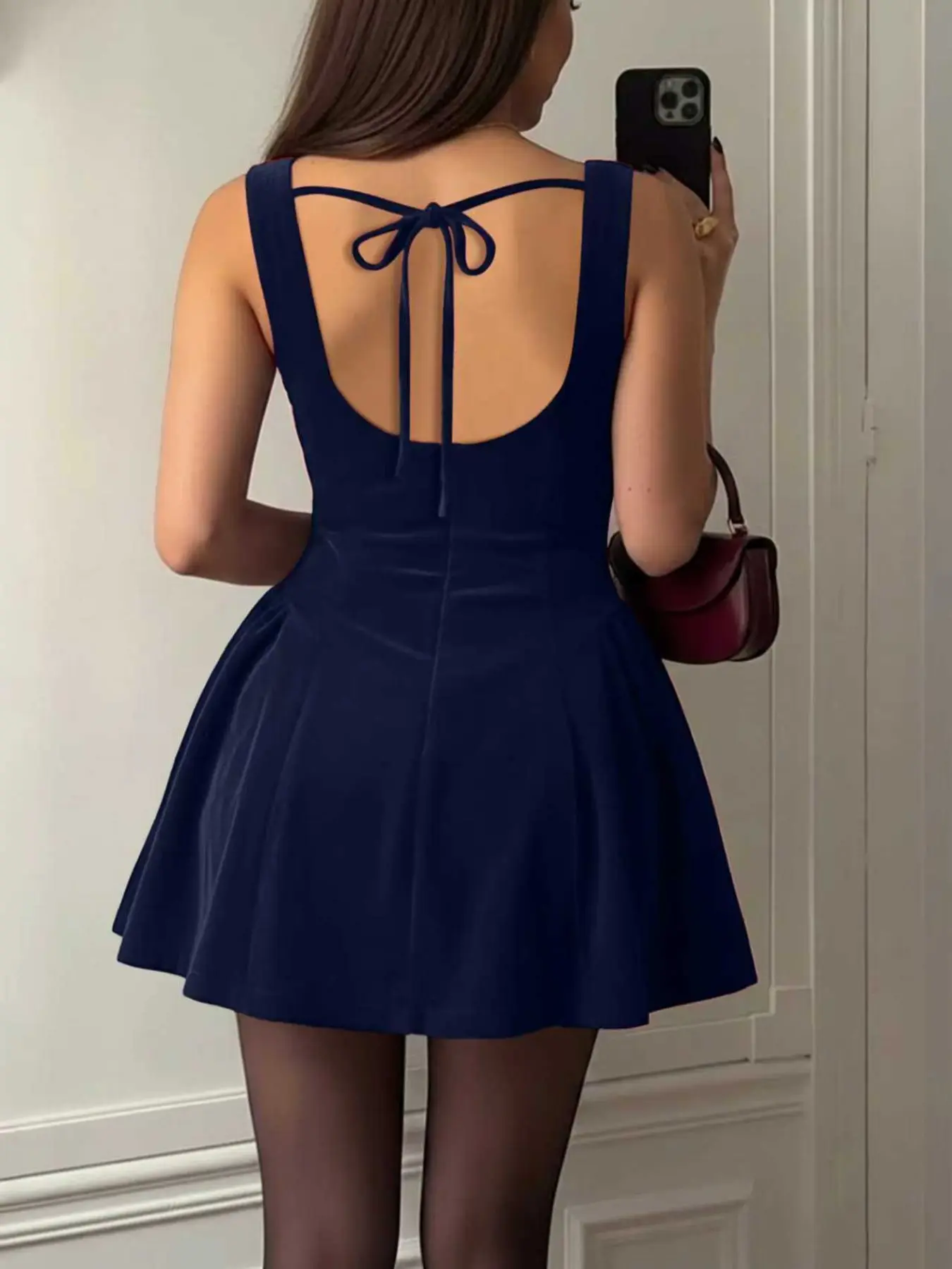 French Elegance Women's Fitted Short Dress, Bodycon Party Dress, Romantic  Date Night Gown, Formal Evening Wear, Elegant Chic, Christmas Autumn Winter  Vintage Backless Sleeveless Mini Dress - TikTok Shop