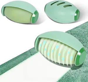 Reusable plush lint roller suitable for sticky pet hair, travel plush lint roller for clothing, portable washable mini plush lint roller, forest green