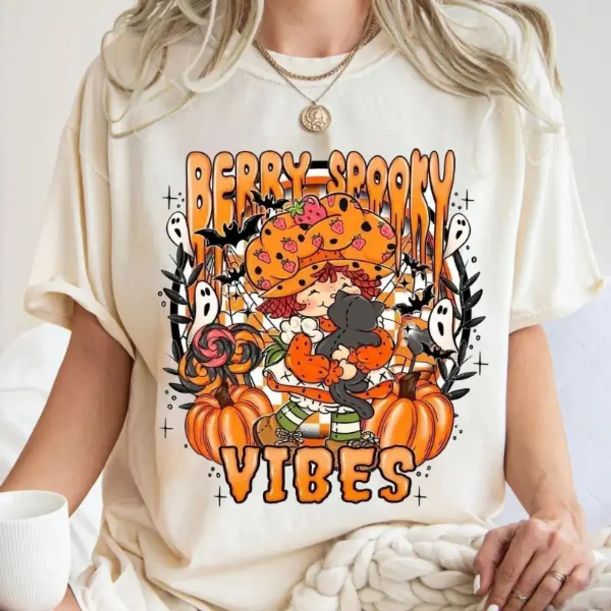 Comfort Colors Berry Spooky Vibes Shirt, Strawberry Halloween Shirt, Cute Witch Fall T Shirt, Trick Or Treat Tee, Retro Ghost Pumpkin Top, Unisex Garment-Dyed Tee, Classic Streetwear