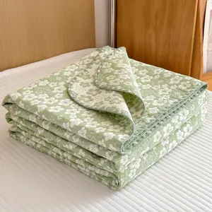 Cotton Muslin 3-Layer Reversible Floral Sage Green Quilt Blanket Twin Size Lightweight Breathable Throw for Couch Bed RV All Seasons 60 x 80 in