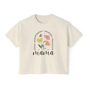 Boxy Croptop Comfort Colors tee with floral “Mama” design. Soft cotton, relaxed fit, perfect for everyday wear. A thoughtful Mother’s Day gift for moms who love cute, stylish comfort