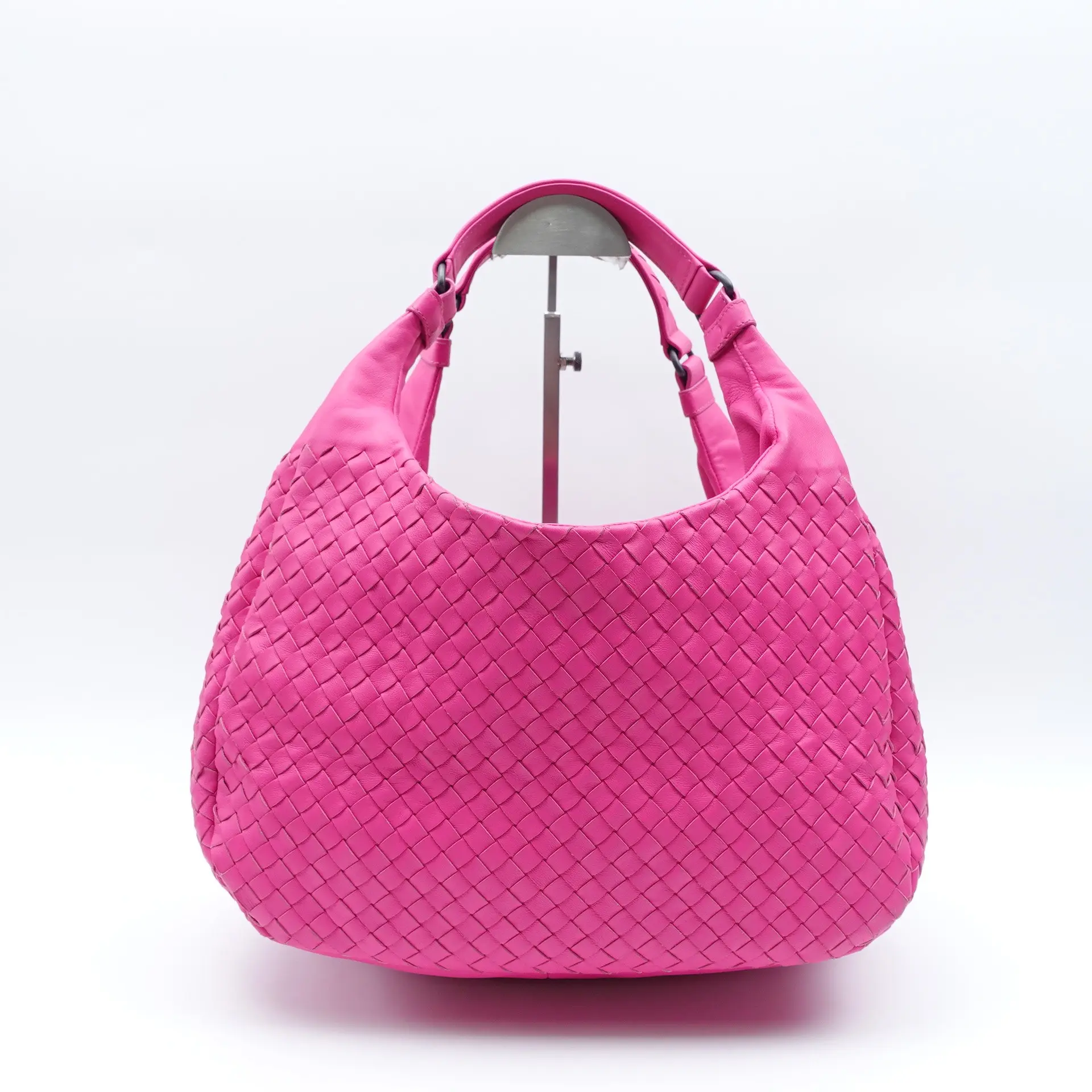 Pre-owned BOTTEGA VENETA Lambskin Shoulder Bags Pink Shoulder Bag T10415995