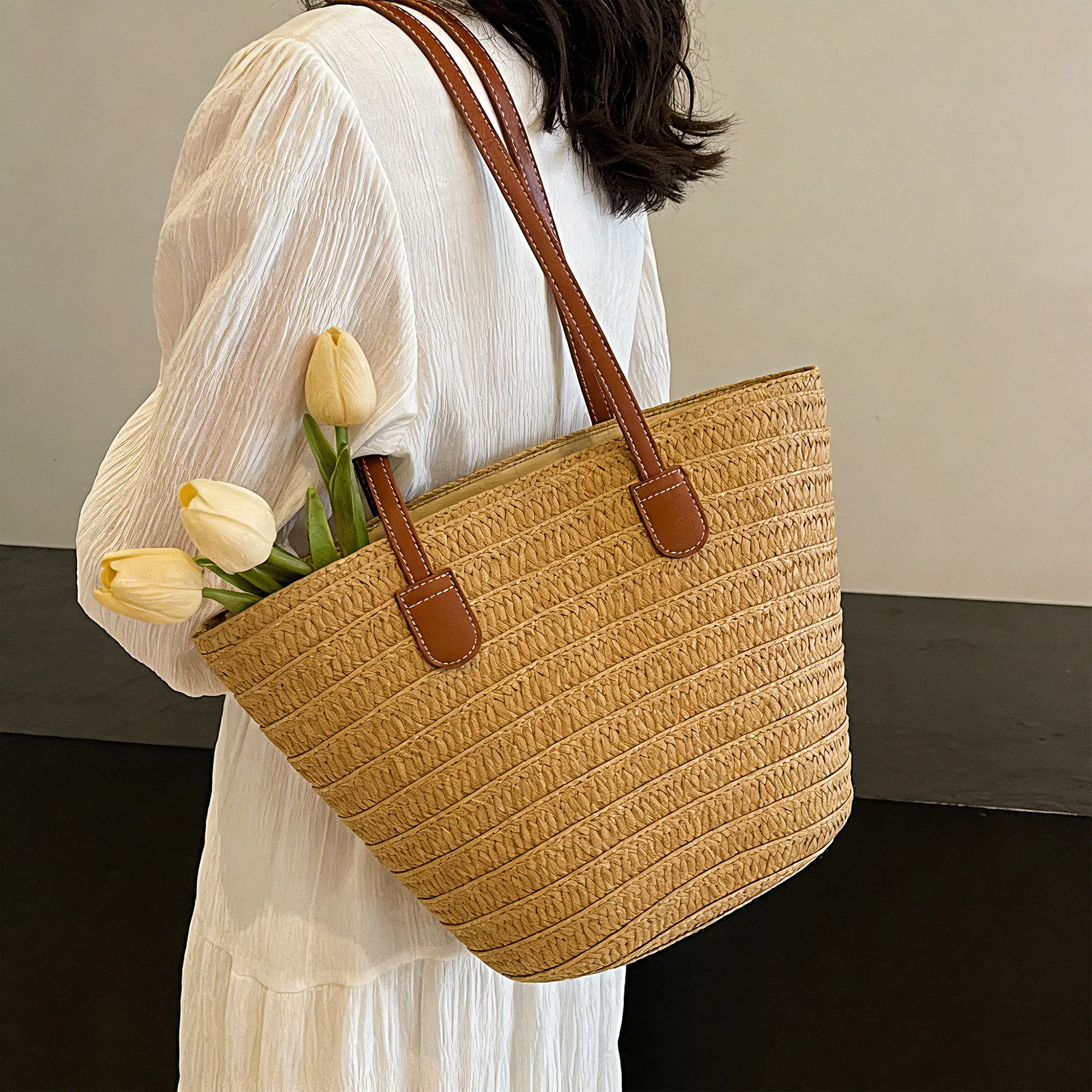 Large Straw Beach Tote Bag for Women, Woven Summer Shoulder Bag, Lightweight Boho Travel Handbag with Inner Pocket, Casual Vacation Shopper Tote for Beach, Shopping & Daily Use