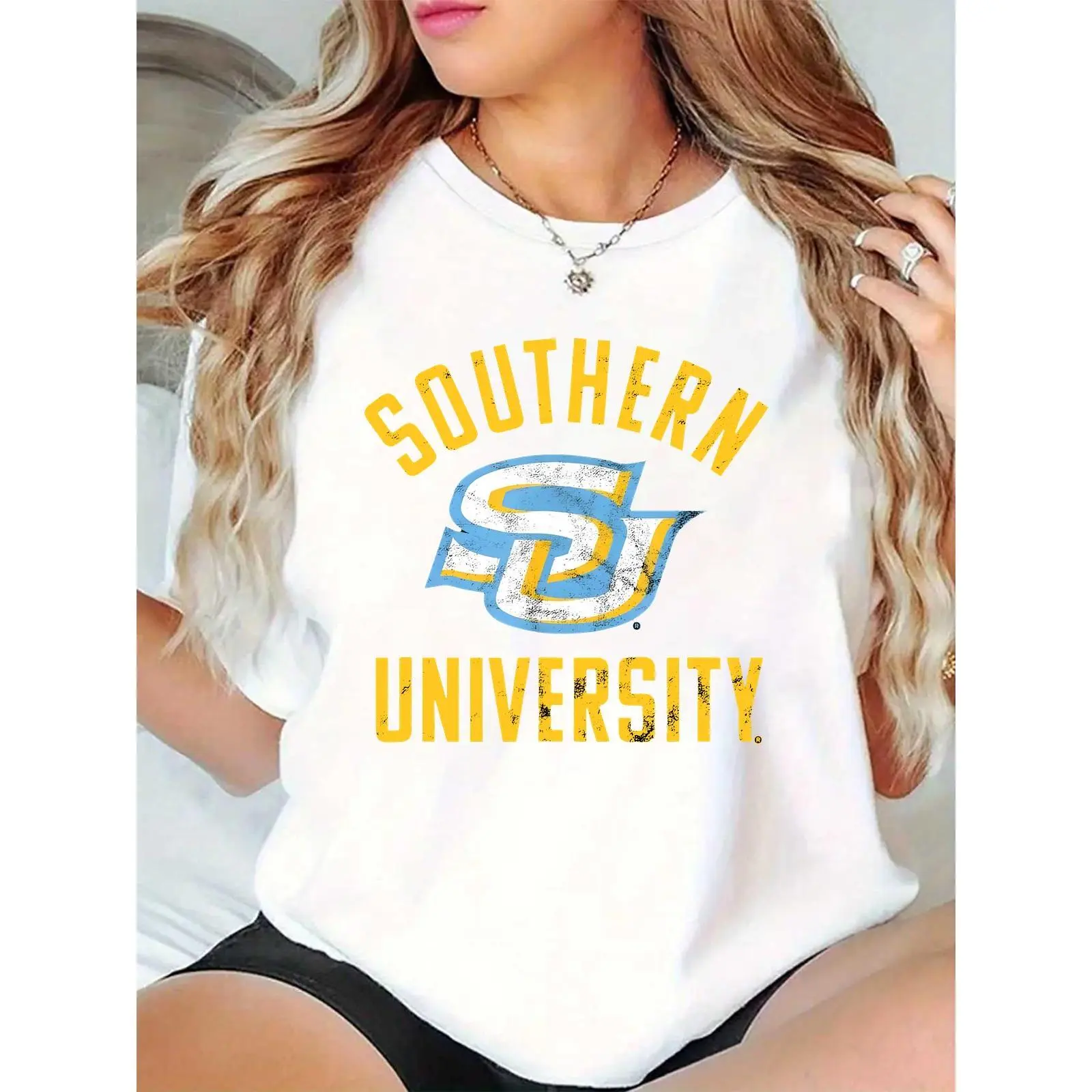 Women’s Southern University SU Logo Graphic T-Shirt, College Game Day Fan Apparel, Casual Campus Wear for Students & Alumni