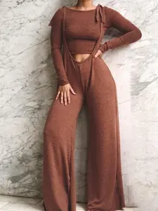 Motionkiller Women's Cropped Top and Overalls Set for a Stylish Look