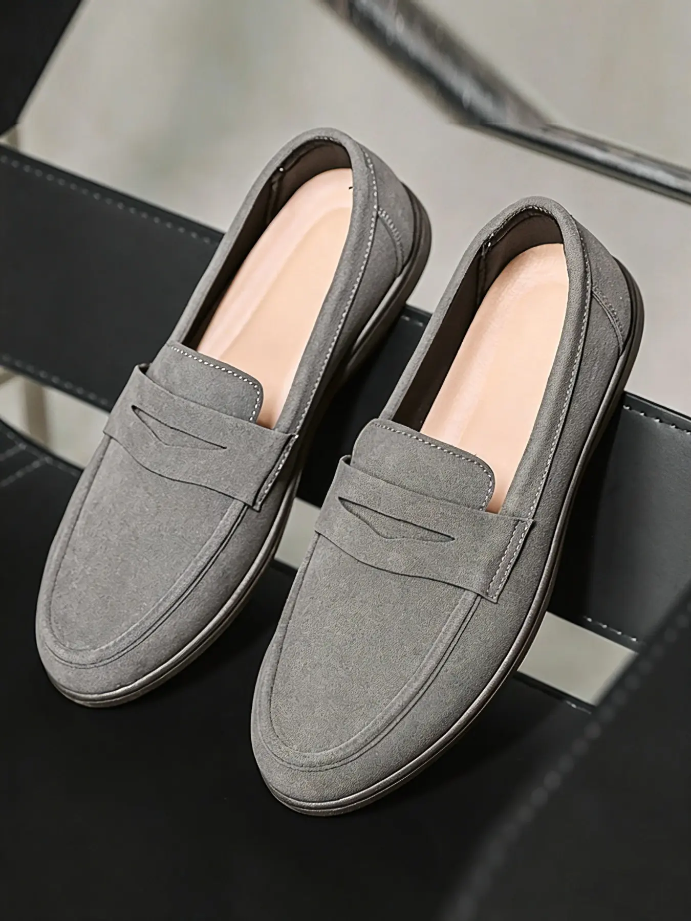 Men's Fashion Casual PU Velvet Leather Slip-On Flat Loafers, Slip On Convenience, Simple Design Round Toe Shoes, Comfortable Business Style for Daily Wear