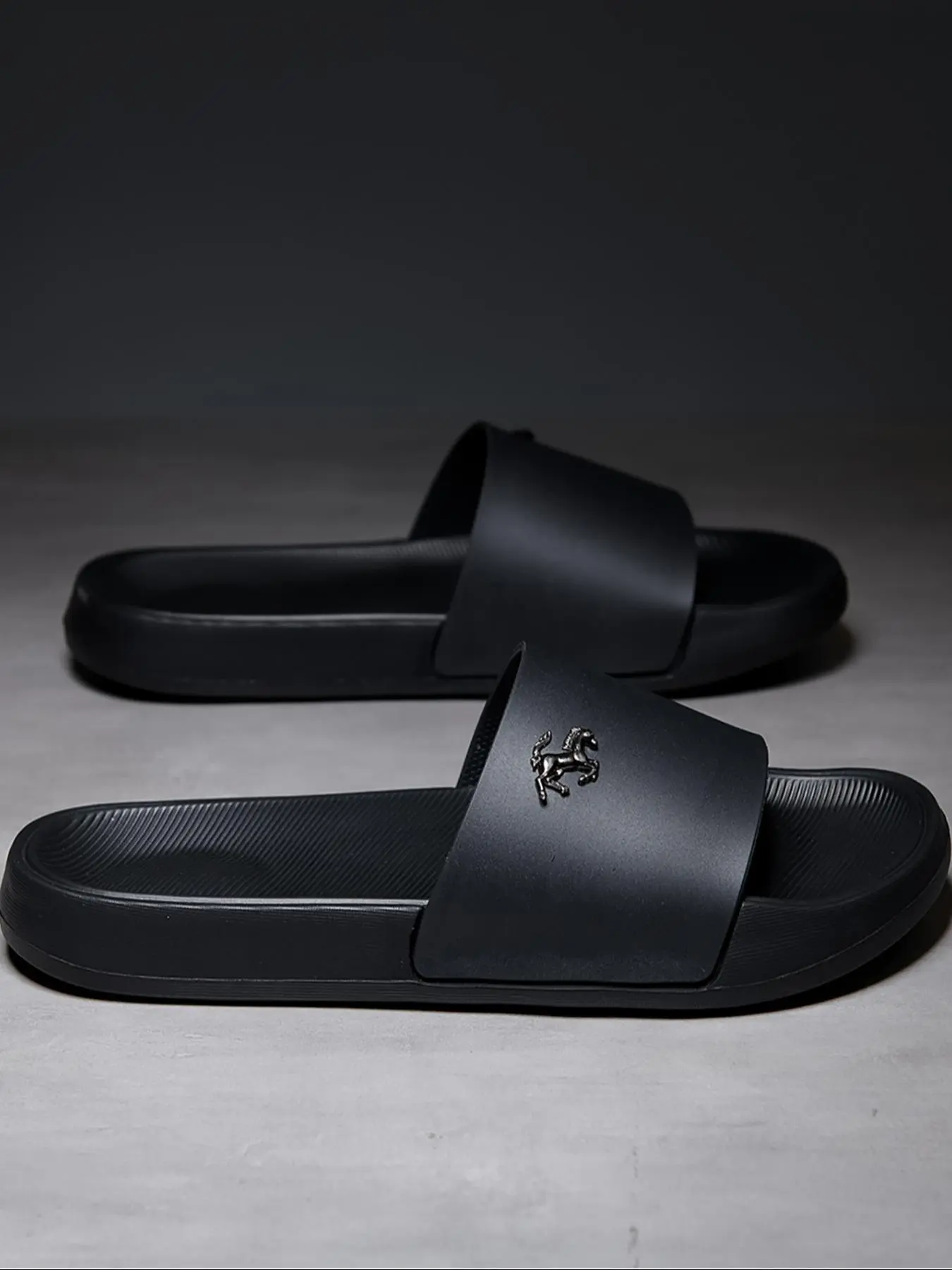 Men's Fashion Sport Slides, Casual Comfortable Breathable Non-Slip Outdoor Slippers, Summer Beach Slippers for Men, Footwear, PU Leather Slides, Flat Slippers, Anti Slip Footwear, Slippers Shoes