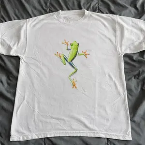 Youth & Adult Funny Green Frog Meme Tee Y2K Aesthetic Graphic T-Shirt, 90s Graphic Tee, Gift for Women, Men