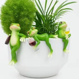 3 PCS Charming Resin Frog Sits On A Flowerpot, Suitable for Decorating Balconies, Gardens, and Flower Pots. Seasonal Decorations and Whimsical Designs Make It Perfect