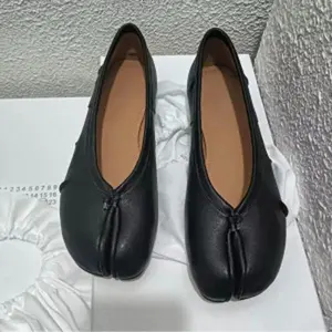 Split Toe Women Ballet Flats Fashion Tabi Shoes Casual Slip-on Loafers Ladies Pleated Leather Espadrilles Zapatillas Mujer All Seasons Round Toe Plain Pattern