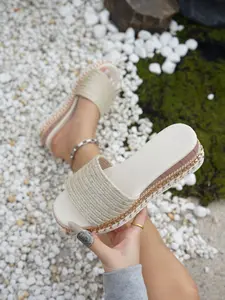 2026 Summer New Hemp Rope Braided Thick Sole Sandals for Women, Metal Rivet Platform Flip Flops, Beach Resort Shoes, Style, Elegant Sandals