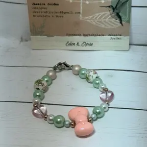 Eden & Eloise Handmade Light Pink Bow Charm Bracelet - Elegant Design & Versatile Accessory for Any Occasion