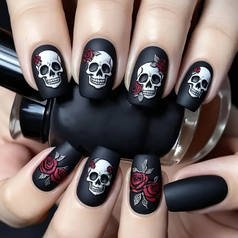 24pcs Halloween Theme Matte Finish Rose Skull Print Press-On Nails, Full Cover Fake Nails for Women, Holiday Party Festive Nails Design Decoration, Skull and Rose Patterns, Full Coverage Design, Nail Accessories, Costume Nails
