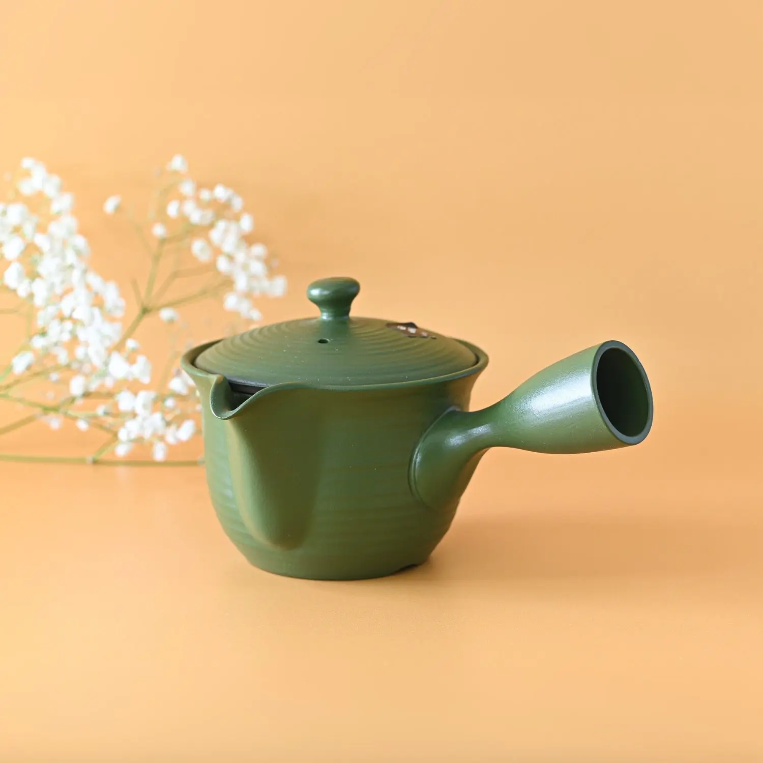 Handcrafted Japanese Kyusu Teapot with Filters 380ml for Exquisite Tea Rituals and Artisanal Tea Enthusiasts