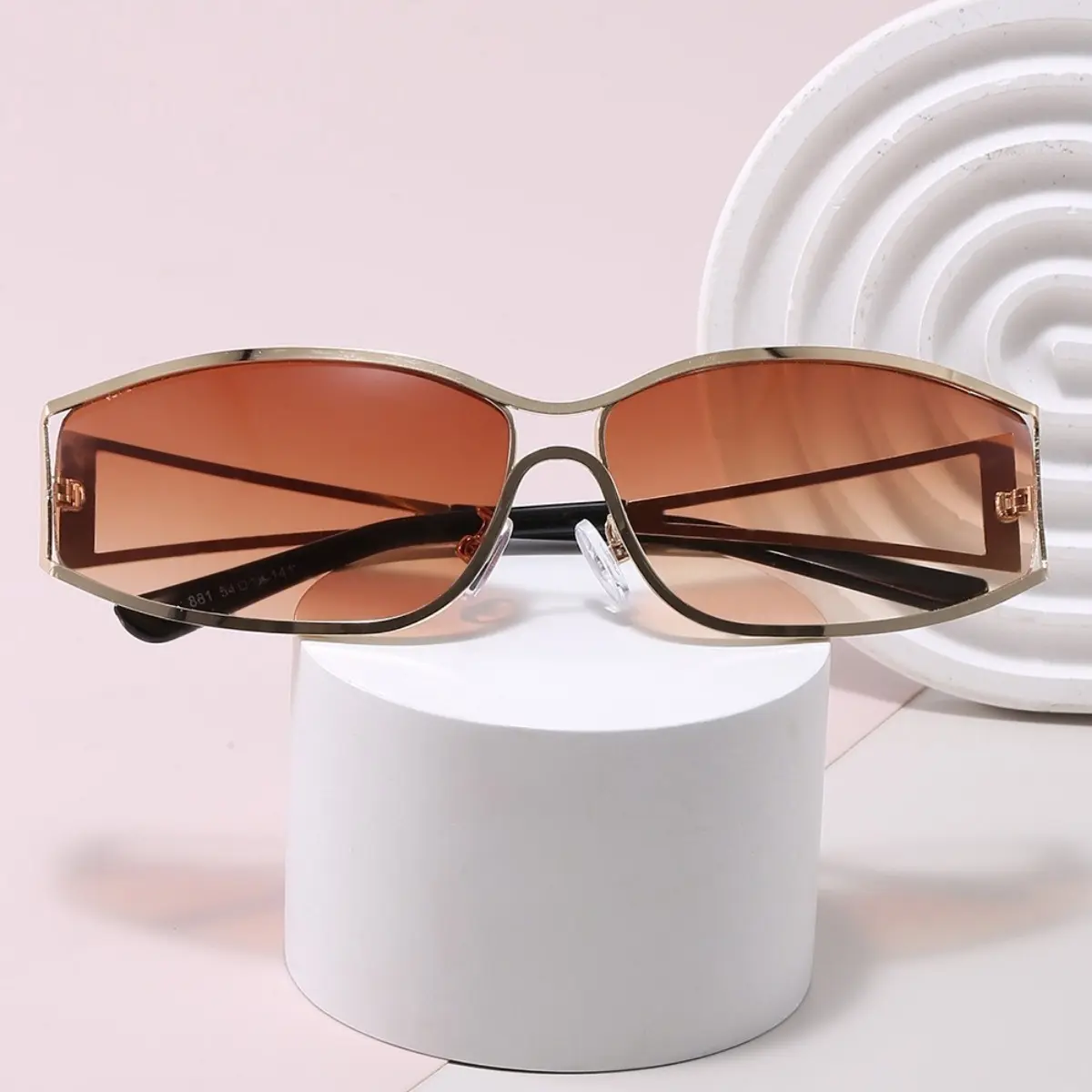 Y2K Sunglasses Women Gold Brown Retro Metal Fashion UV Protective Accessories Retro Oval Metal Sunglasses for Women, 2025 Trendy Chic  main image 3
