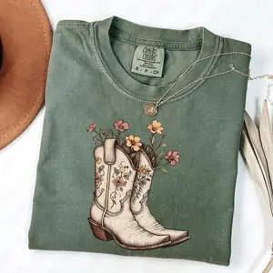 Comfort Color Western T-shirt, Cowgirl Boots Shirt, Western Graphic Tee, Cowgirl T-shirt, Horse Girl, Cowboy Graphic Shirt, Rodeo Tee