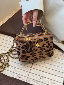 Leopard Print Metal Handle Chain Box Bag, Vintage Style Small Crossbody Bag for Women, Fashionable Evening Clutch with Adjustable Strap, Handbag Shoulder Bag, Handheld Bag Purse