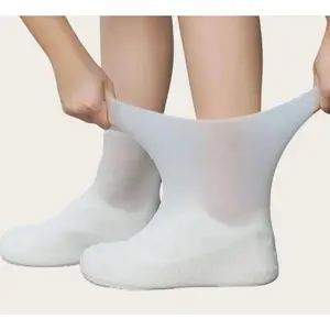 2 pairs (White+Black) Reusable lightweight, thickened, wear resistant latex raincoat/walking shoe cover/everyday home/travel rain shoe cover