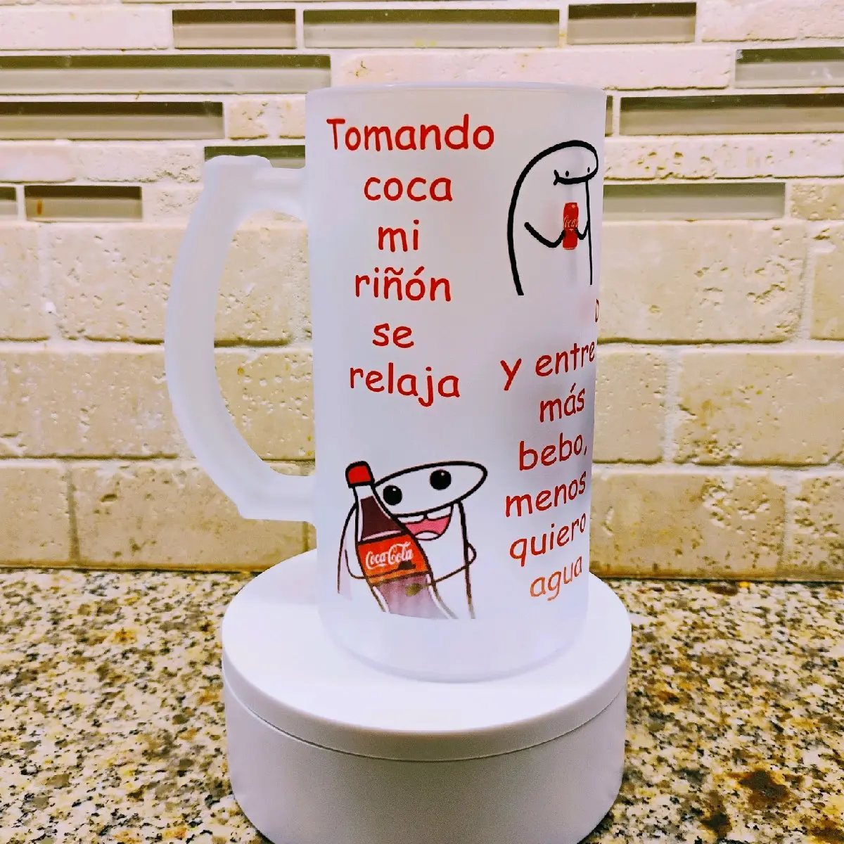 tomando coca mi riñon se relaja frosted glass mug