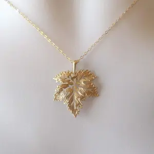 Last one Leaf Necklace - Maple Leaf Necklace - Silver or Gold Maple Leaf Necklace - Gold Leaf Necklace, Gold Filled Necklace, Christmas Gift