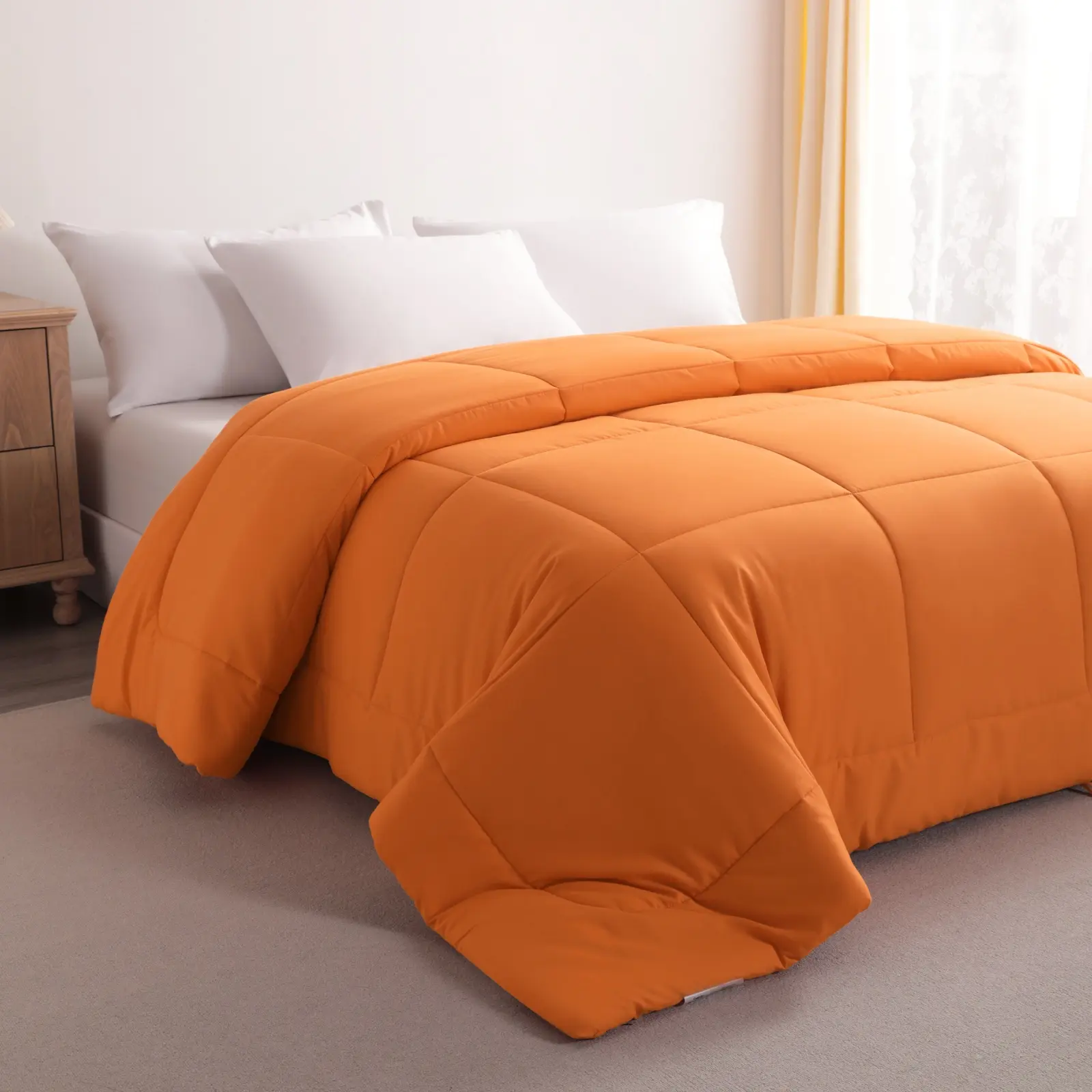 Down-Alternative Microfiber Quilt-Comforter - All-Season, Hypoallergenic, Breathable, Warm, Lightweight, Wrinkle Resistant, Machine Washable, Soft Luxurious Bedding with Duvet-Secure Loops, King/Queen Size Options, Multi-Color Choices