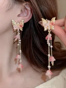 A pair of butterfly flower tassel Pearl Embellished fashion earrings, sweet, gentle and cute style, suitable for parties and banquets, Faux Pearl Jewelry