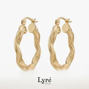 Onde 27mm Twisted Wave Hoop Earrings | ER012