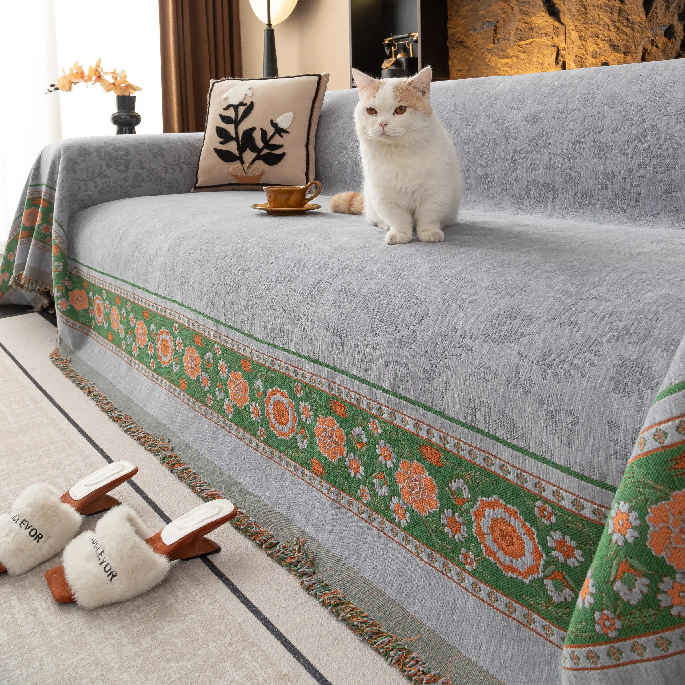 Classic French Style Sofa Cover, 1 Count Non-slip Washable Sofa Slipcover, Soft Sofa Protector, Sofa Couch Protector, Dustproof Sofa Cover for Home Living Room Hotel Dormitory