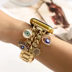 Luxury Metal Apple Watch Band for Women, Stylish Bracelet Strap Compatible with Series 3–9, SE & Ultra (40–49mm), Elegant Everyday & Spring Wear Replacement