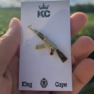 Hat pin