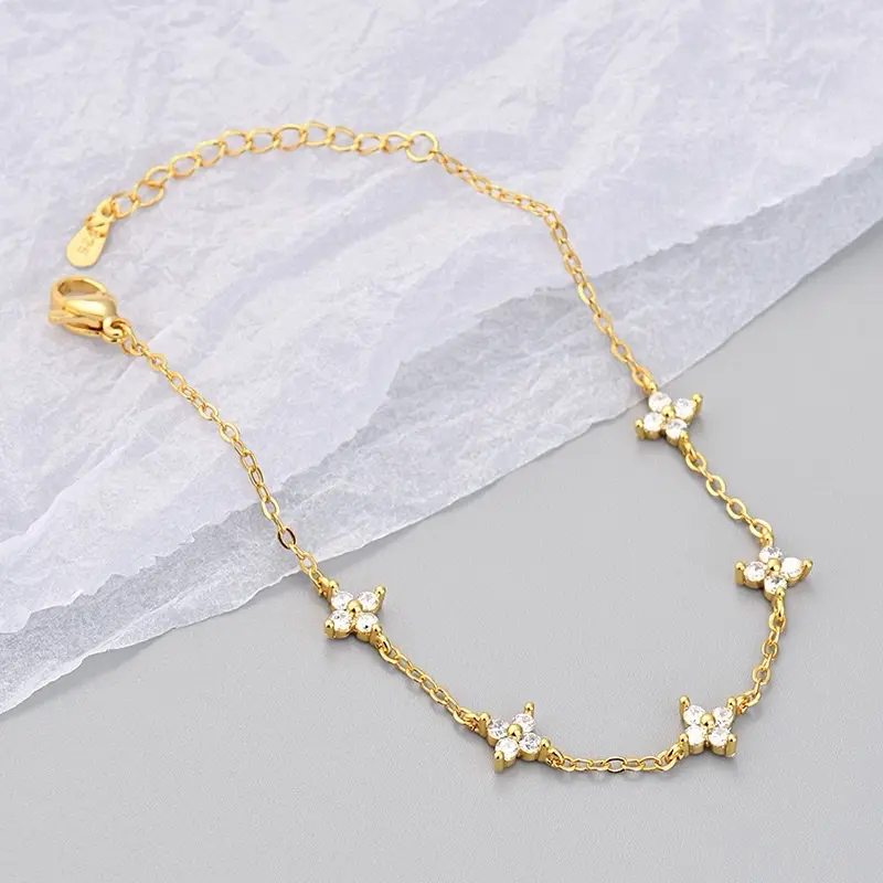 Sparkling Flower Cubic Zirconia Bracelet - Cover Gold