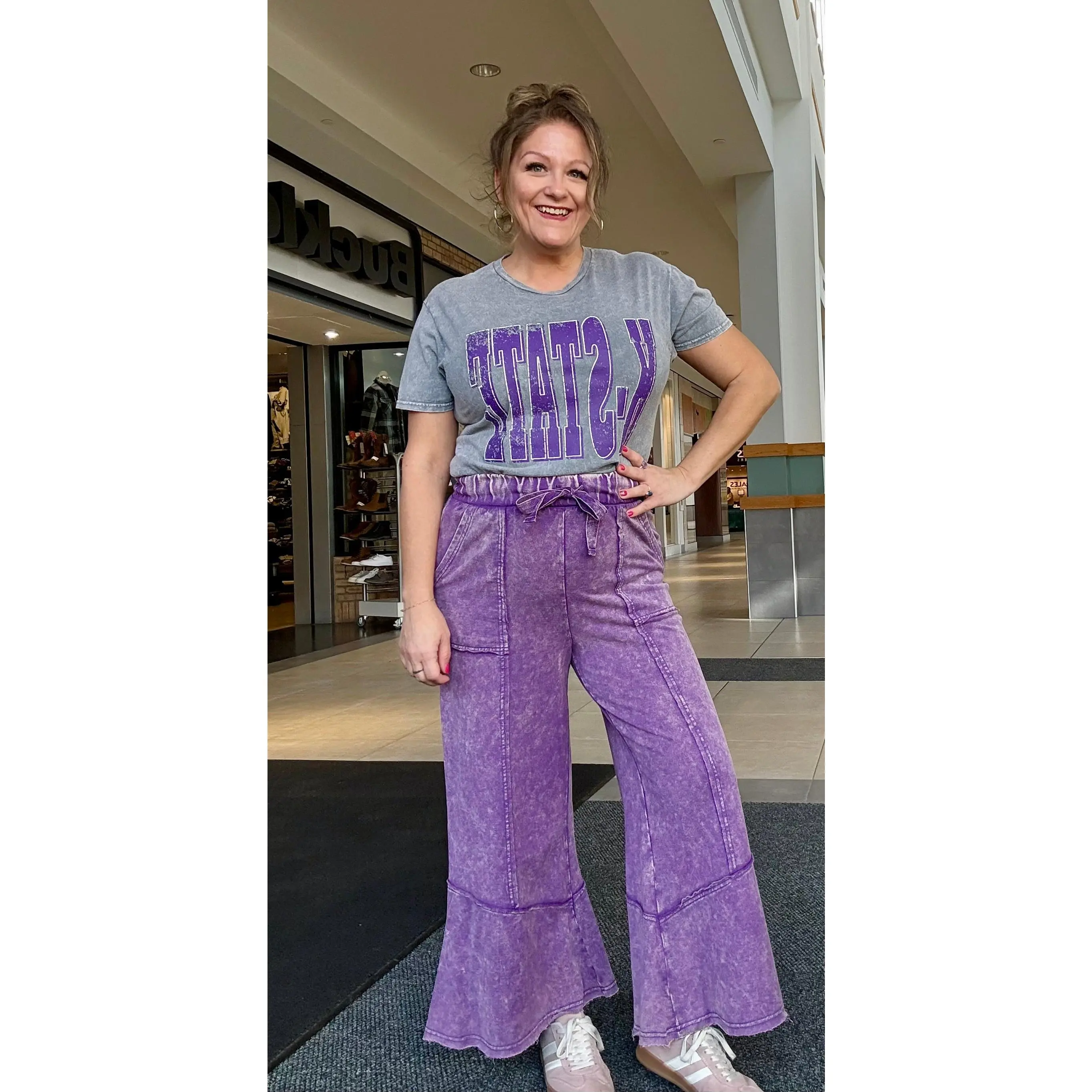 Exposed-Seam Flare Hem Pants With Pockets