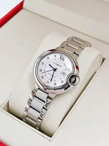 Women's Quartz Wristwatch, Elegant Butterfly Buckle Design, Minimalist Analog Dial, Alloy Case & Mineral Glass, Perfect Gift for Her, Round Dial Watch