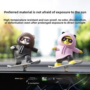 Cute Cartoon Skateboard Bear Figurine, Creative Metal PVC Toy, Car Dashboard Interior Decor, Car Interior Decoration, Fun Car Accessory, Gift for New Car Owners