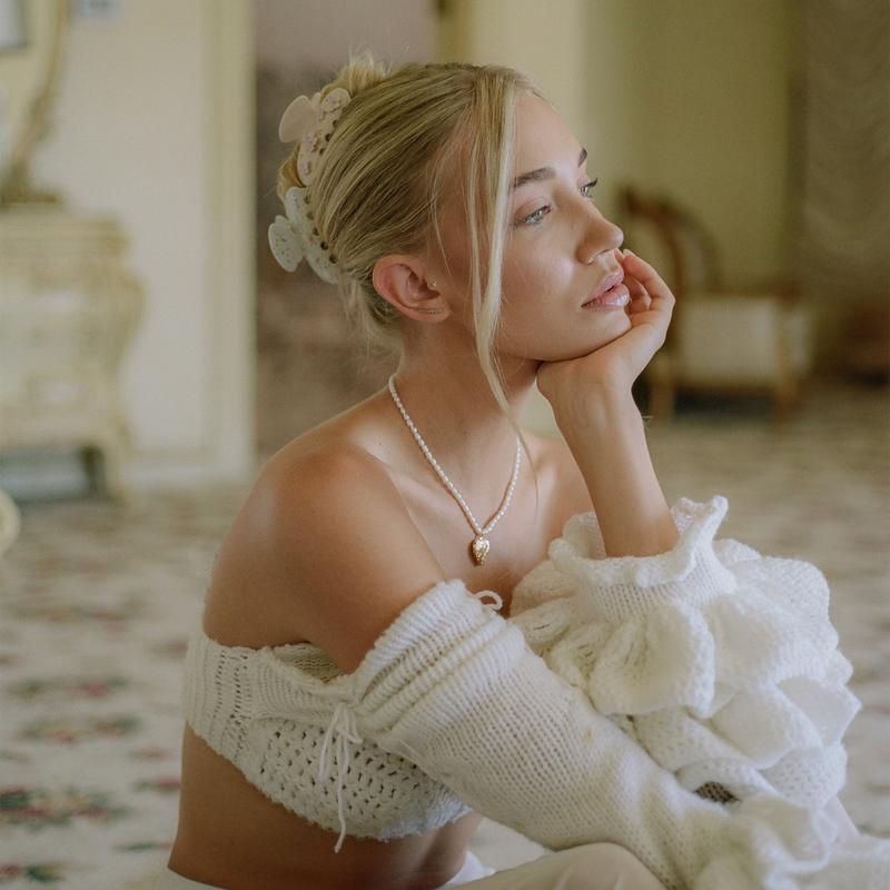 Emi Jay Sweetheart Hair Claw Clip in Pink Angel Food