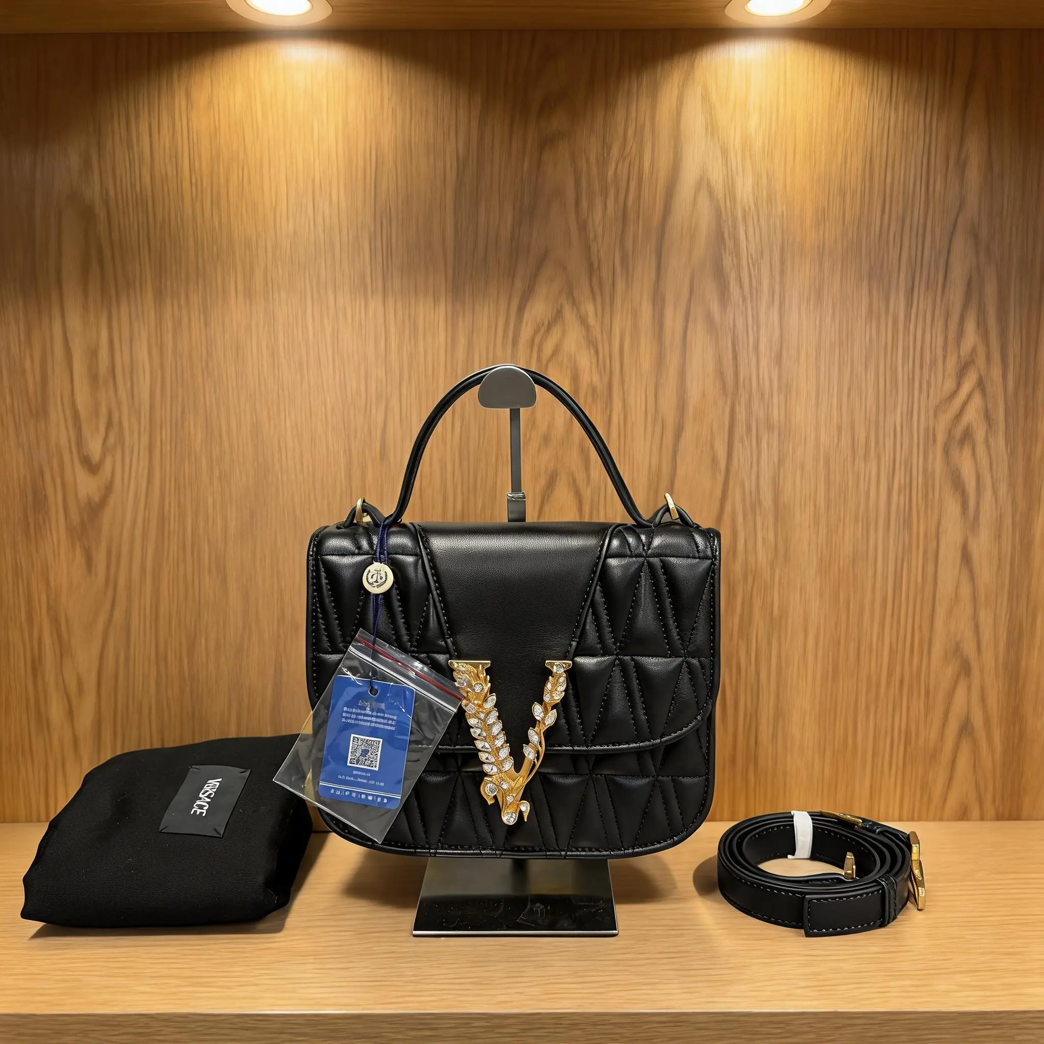 Pre-owned VERSACE Leather Shoulder Bag C0716462214