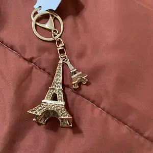 Eiffel keychain